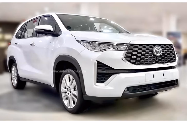 Toyota Innova Car